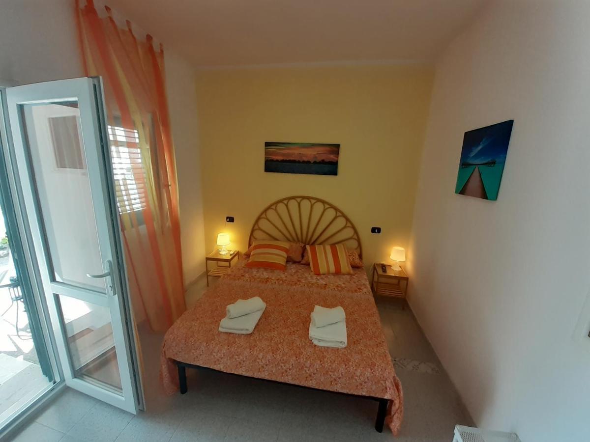 Casa Vacanza Fiorella Torre dell'Orso Eksteriør billede