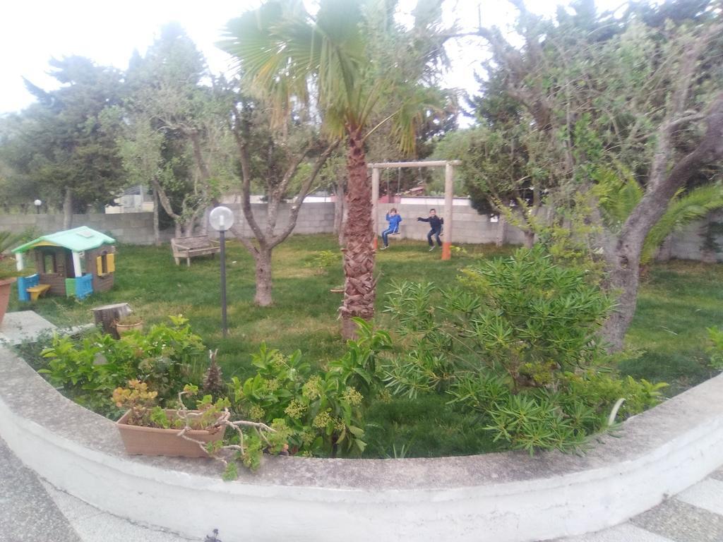 Casa Vacanza Fiorella Torre dell'Orso Eksteriør billede